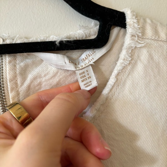 Zara Distressed Off White Ivory Tank Fringe 100% Cotton High Neck Thick Small - Picture 2 of 5